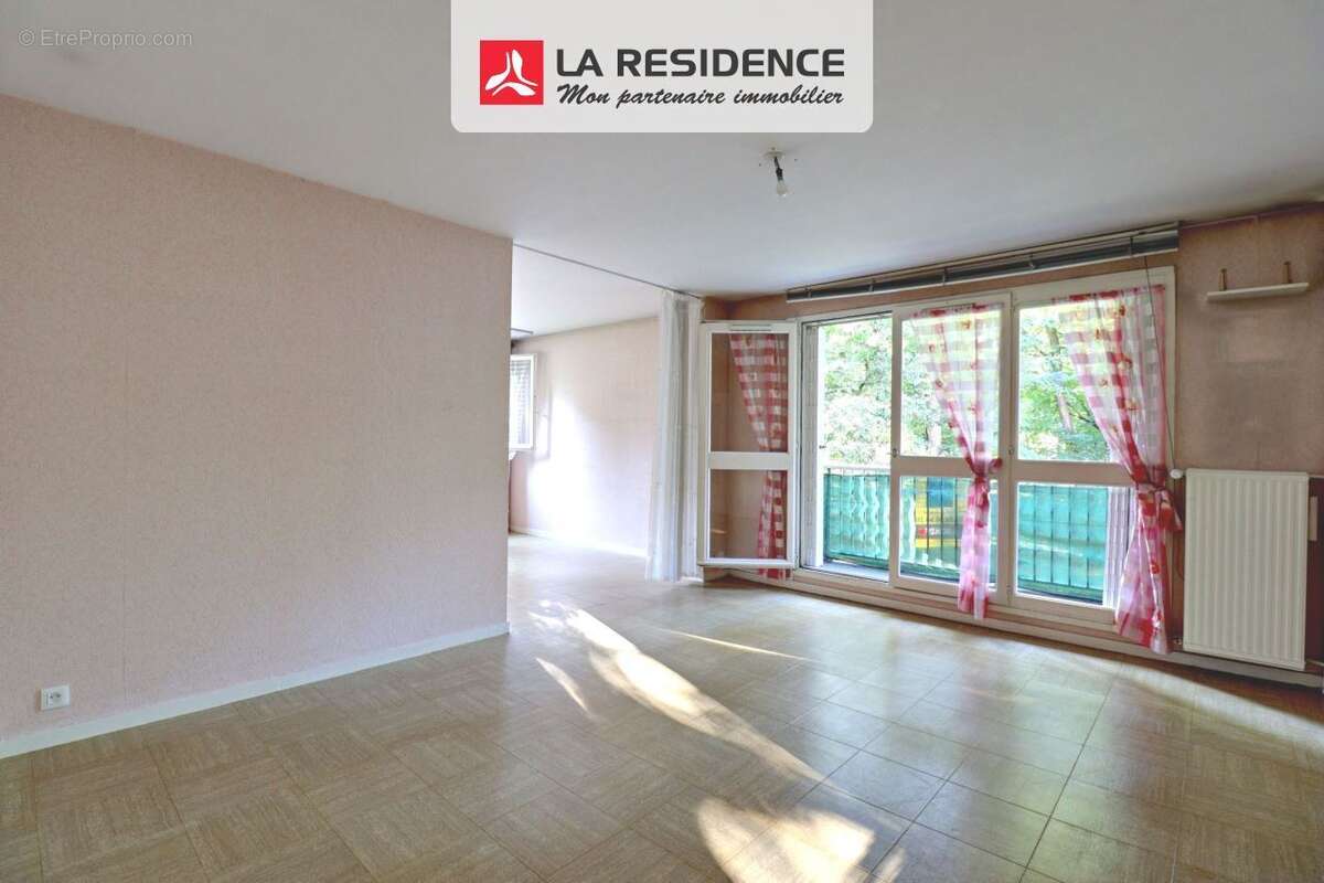 Appartement à VERNEUIL-SUR-SEINE