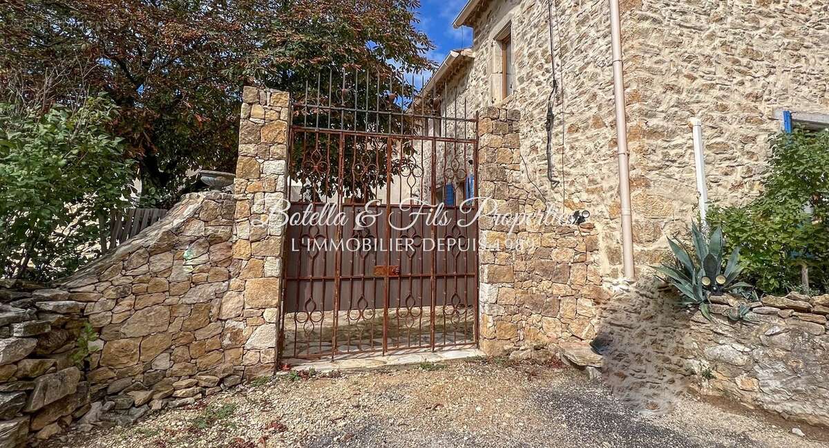 Maison à GOUDARGUES