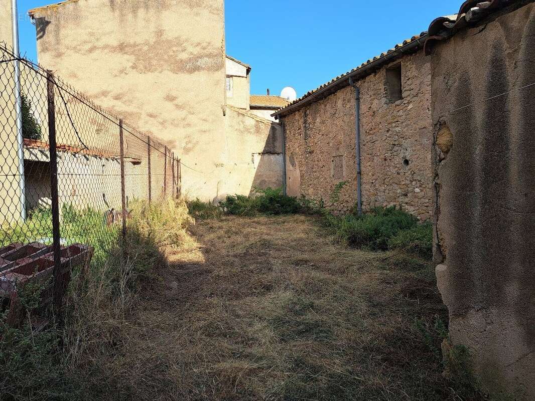 Maison à CAPESTANG