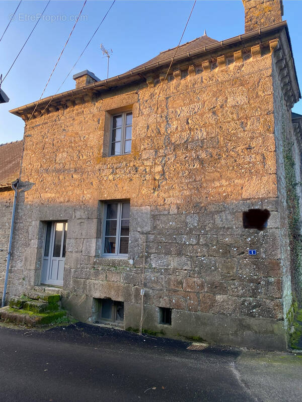 Maison à SEGLIEN