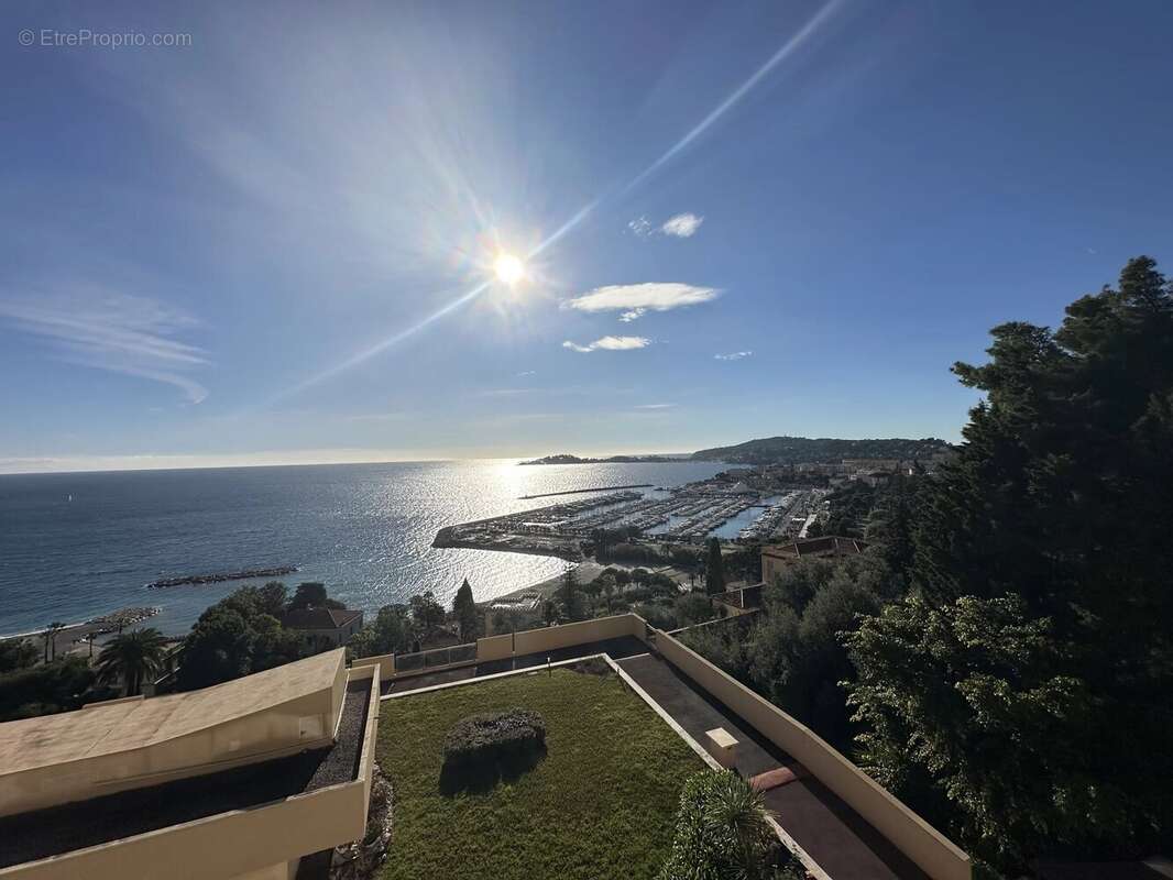 Appartement à BEAULIEU-SUR-MER