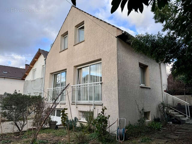 Maison à SAVIGNY-SUR-ORGE