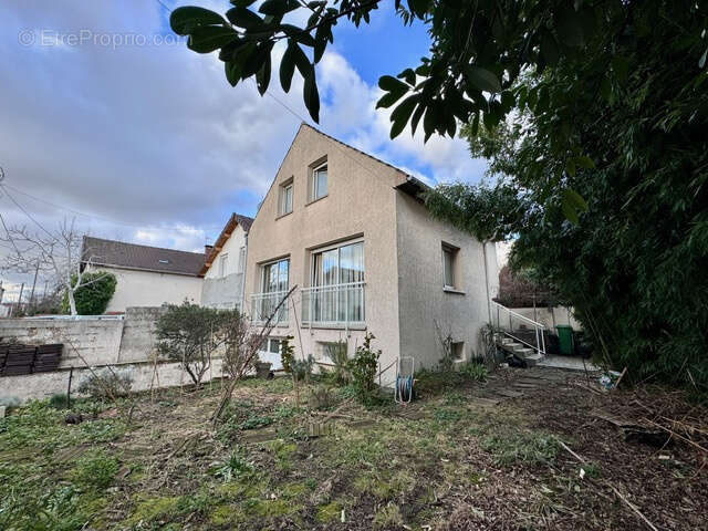 Maison à SAVIGNY-SUR-ORGE