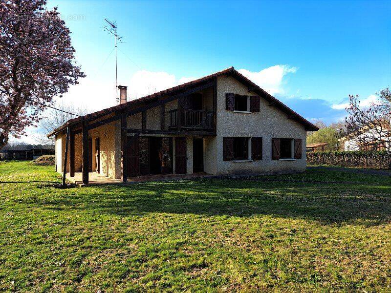 Photo 1 - Maison à ROQUEFORT