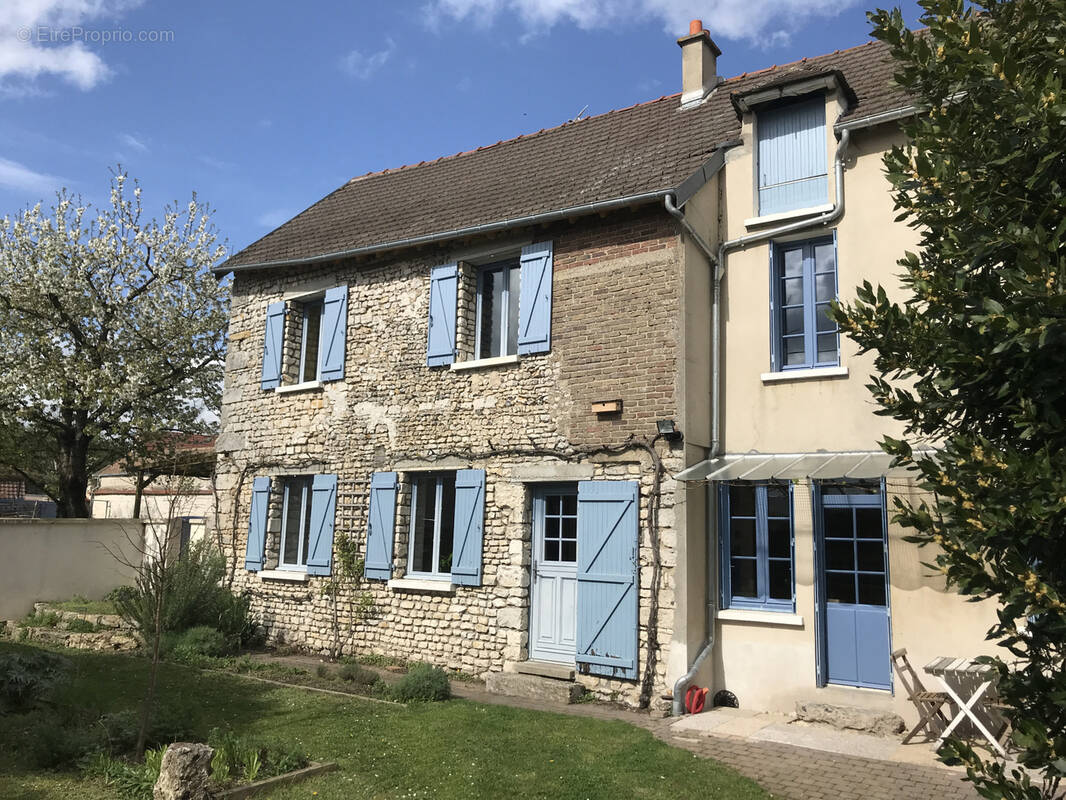 Maison à BENNECOURT