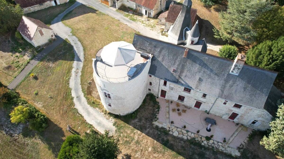 Maison à MANTHELAN