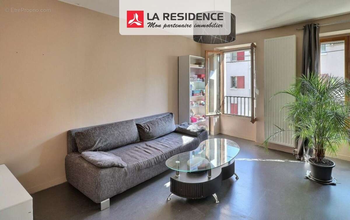 Appartement à VAUX-SUR-SEINE