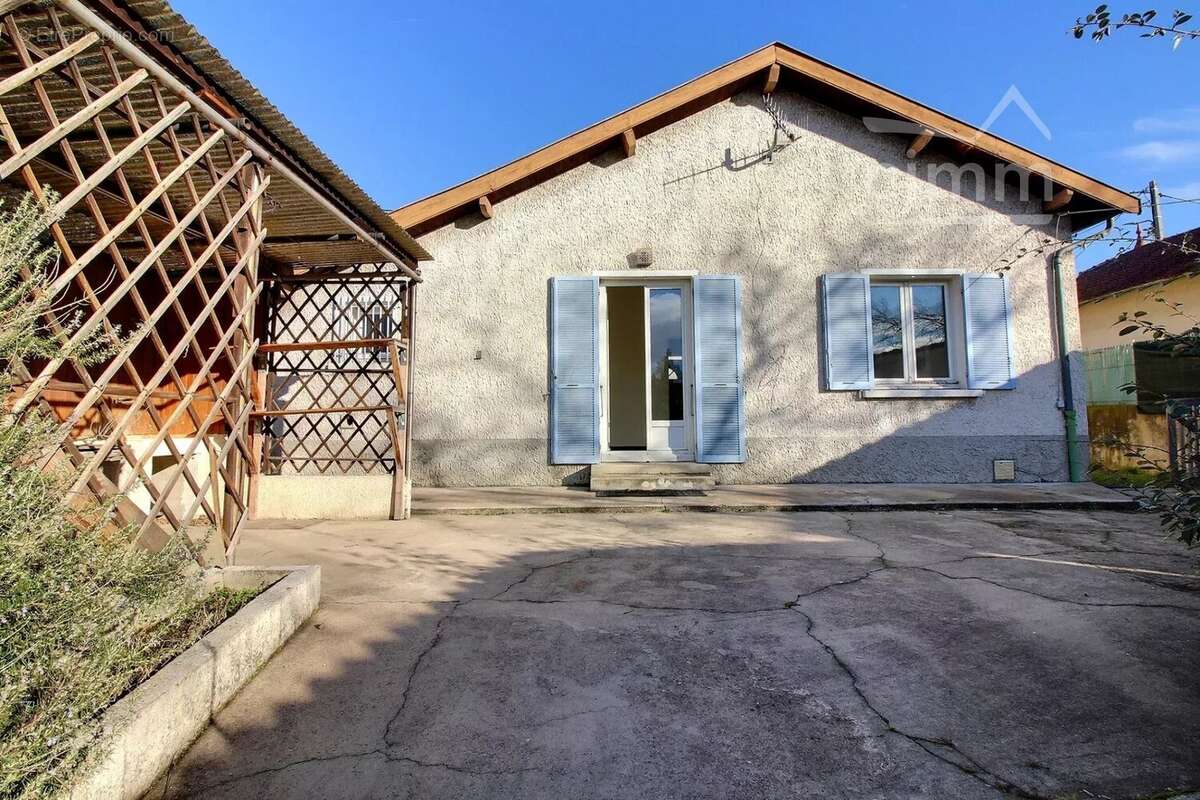 Maison à LE PEAGE-DE-ROUSSILLON