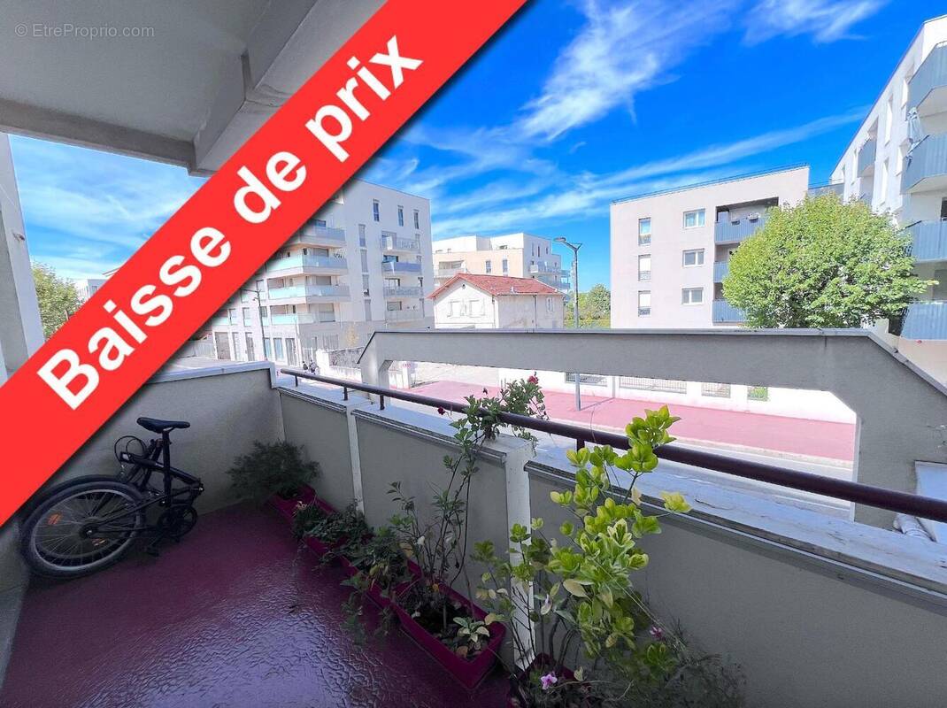   - Appartement à DECINES-CHARPIEU