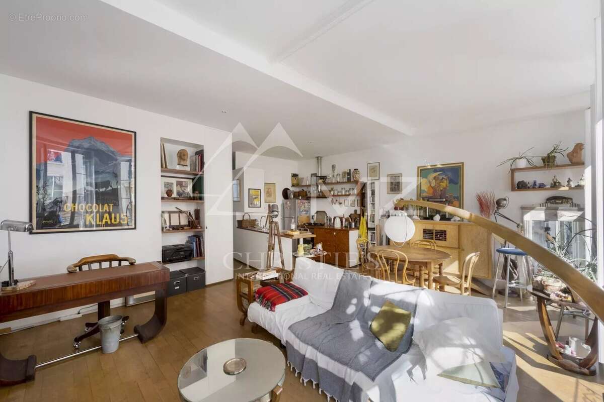 Appartement à PARIS-3E