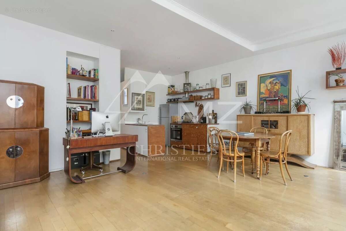 Appartement à PARIS-3E