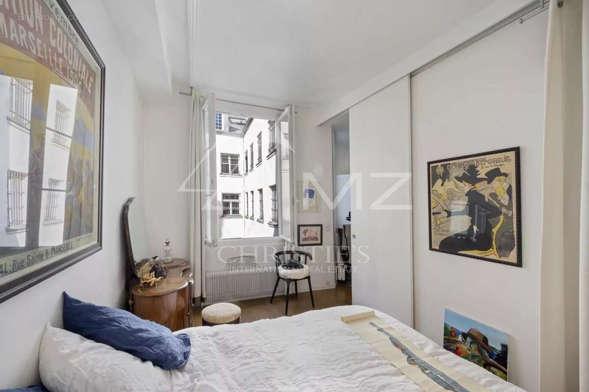 Appartement à PARIS-3E