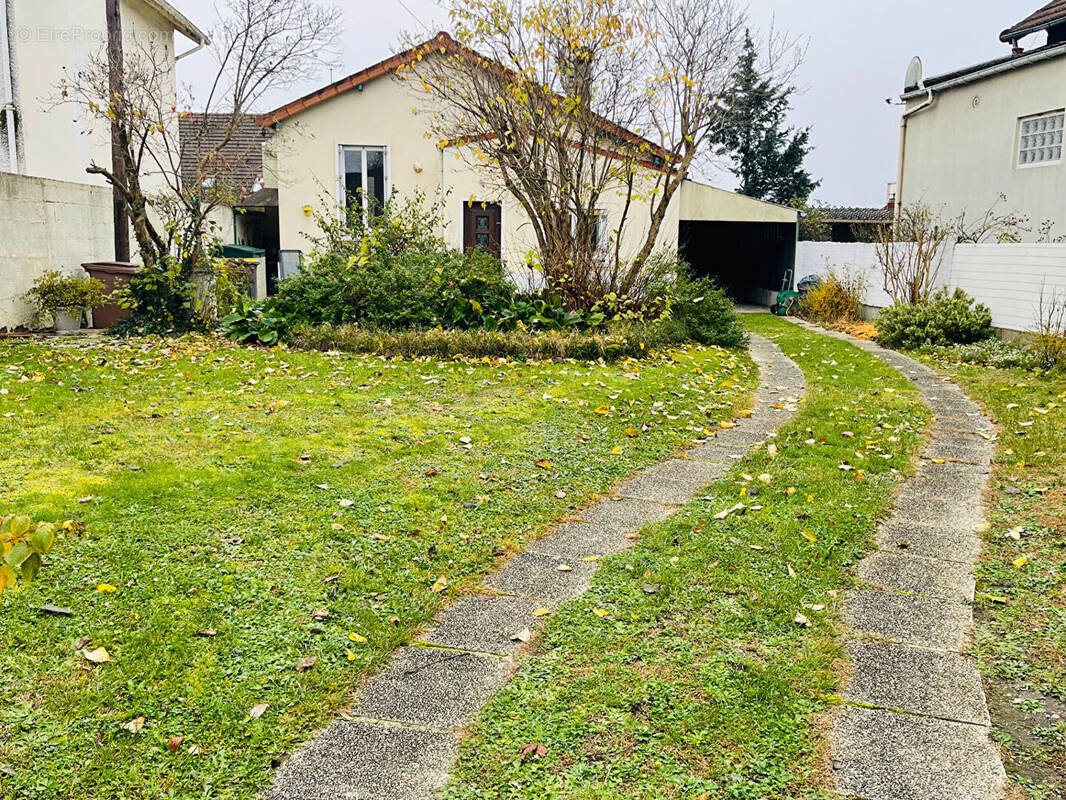 Maison à SARTROUVILLE