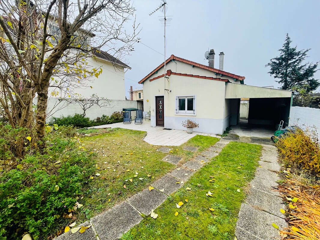 Maison à SARTROUVILLE