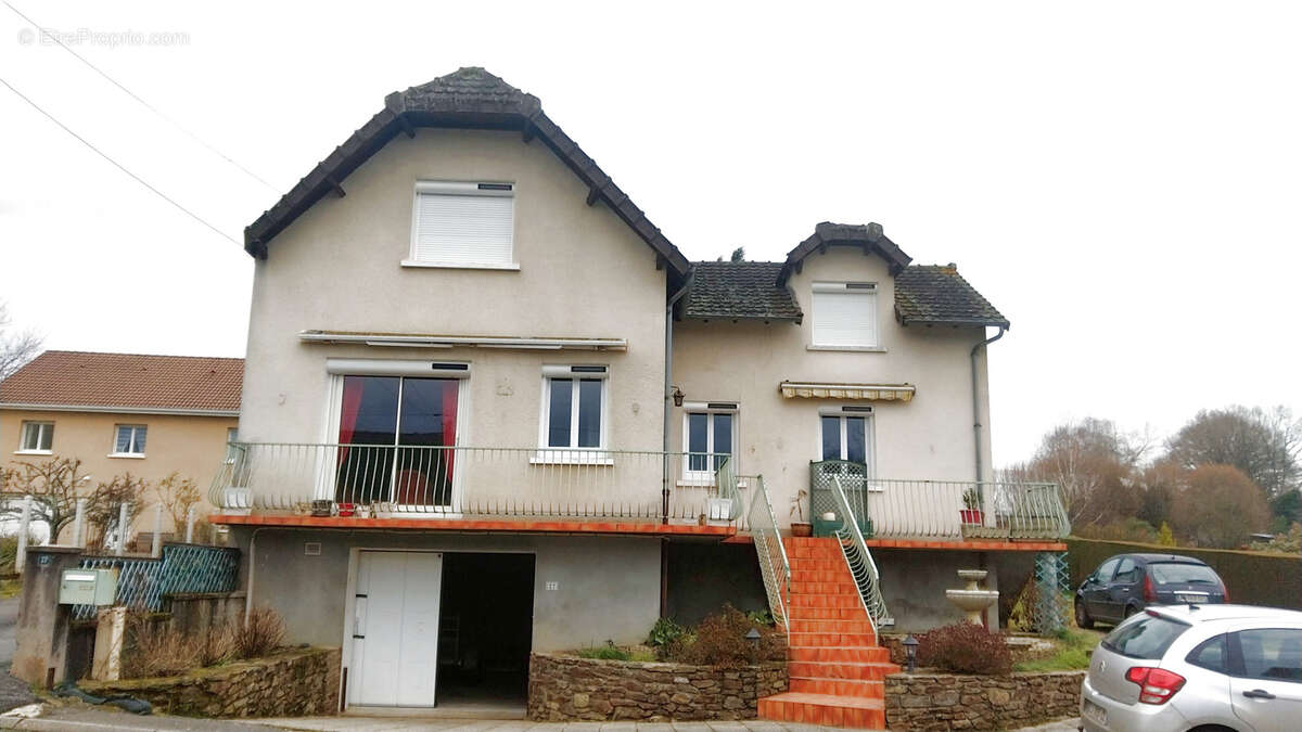 Maison à CHATEAUNEUF-LA-FORET