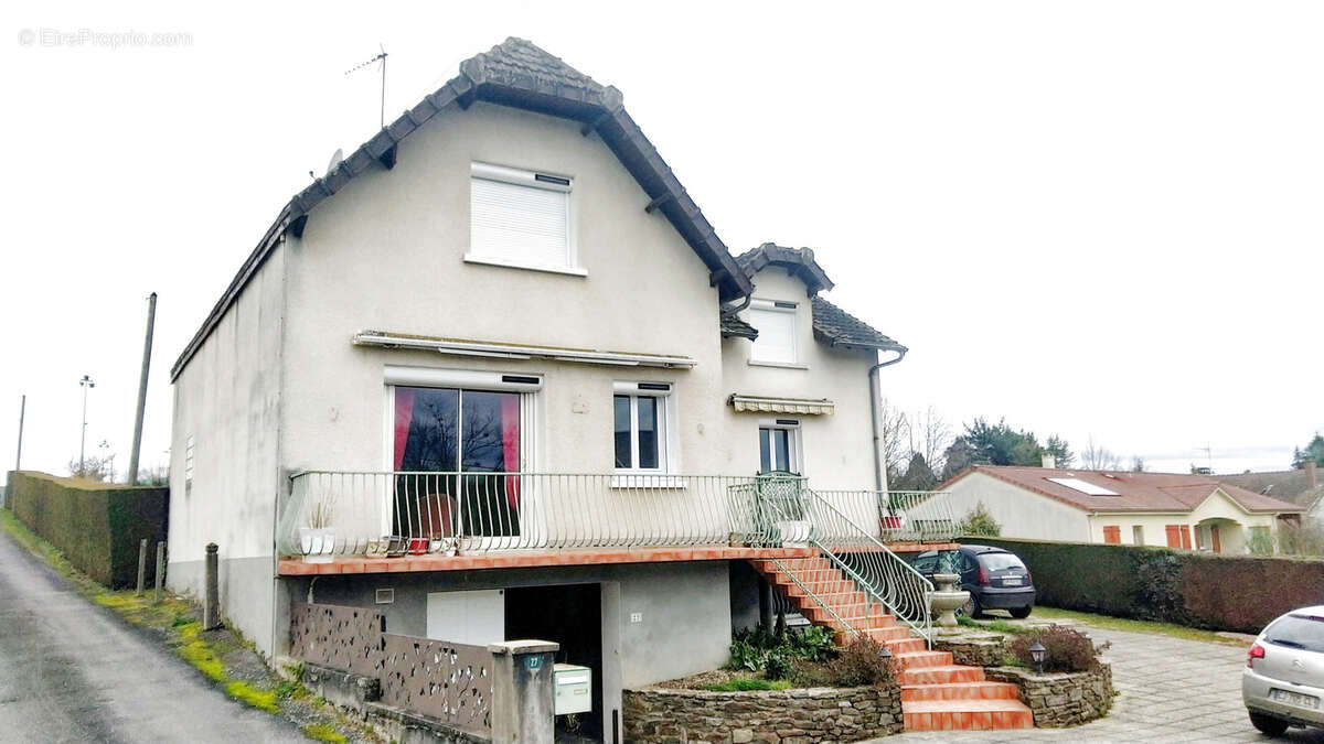 Maison à CHATEAUNEUF-LA-FORET