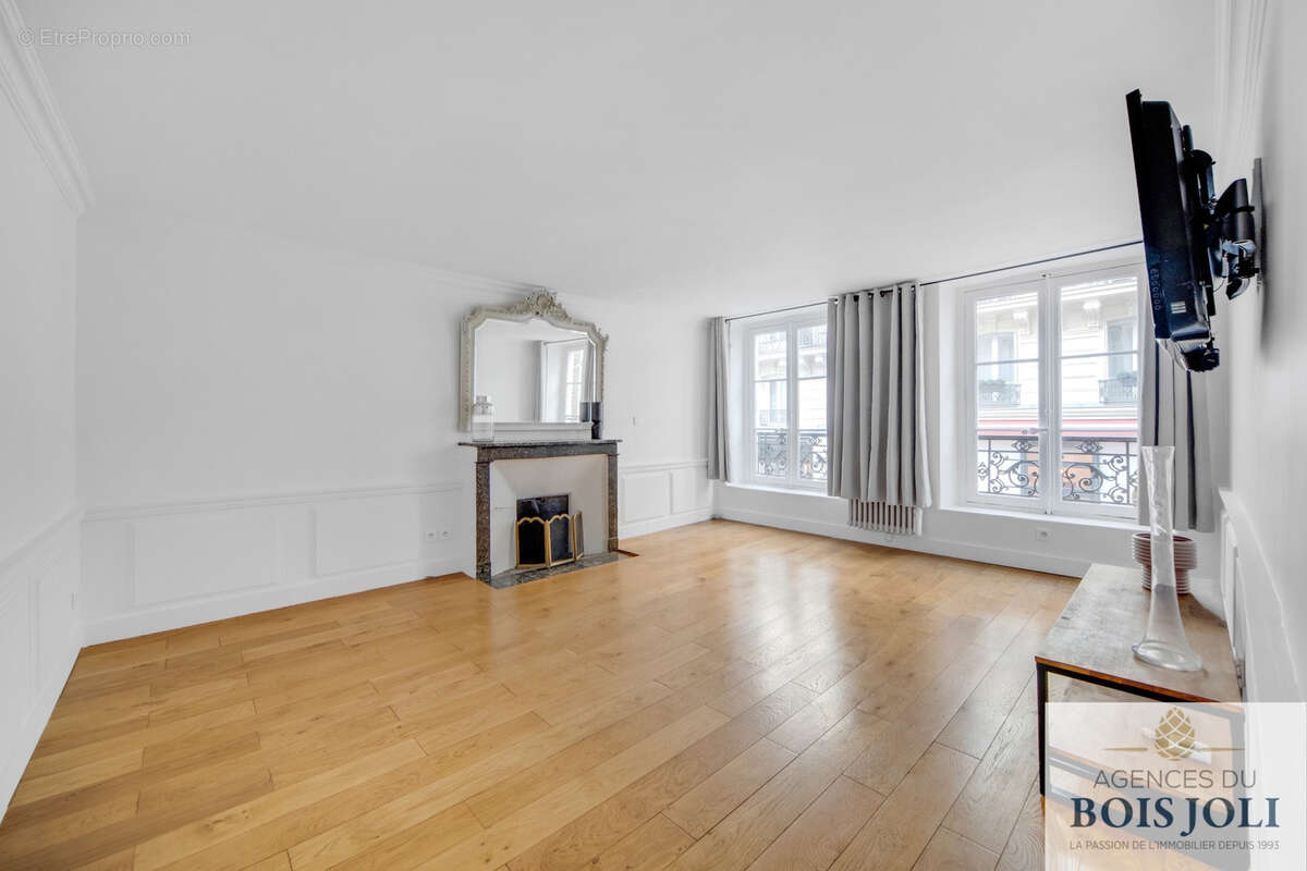 Appartement à PARIS-9E