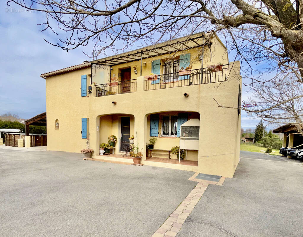 Maison à PUGET-SUR-ARGENS