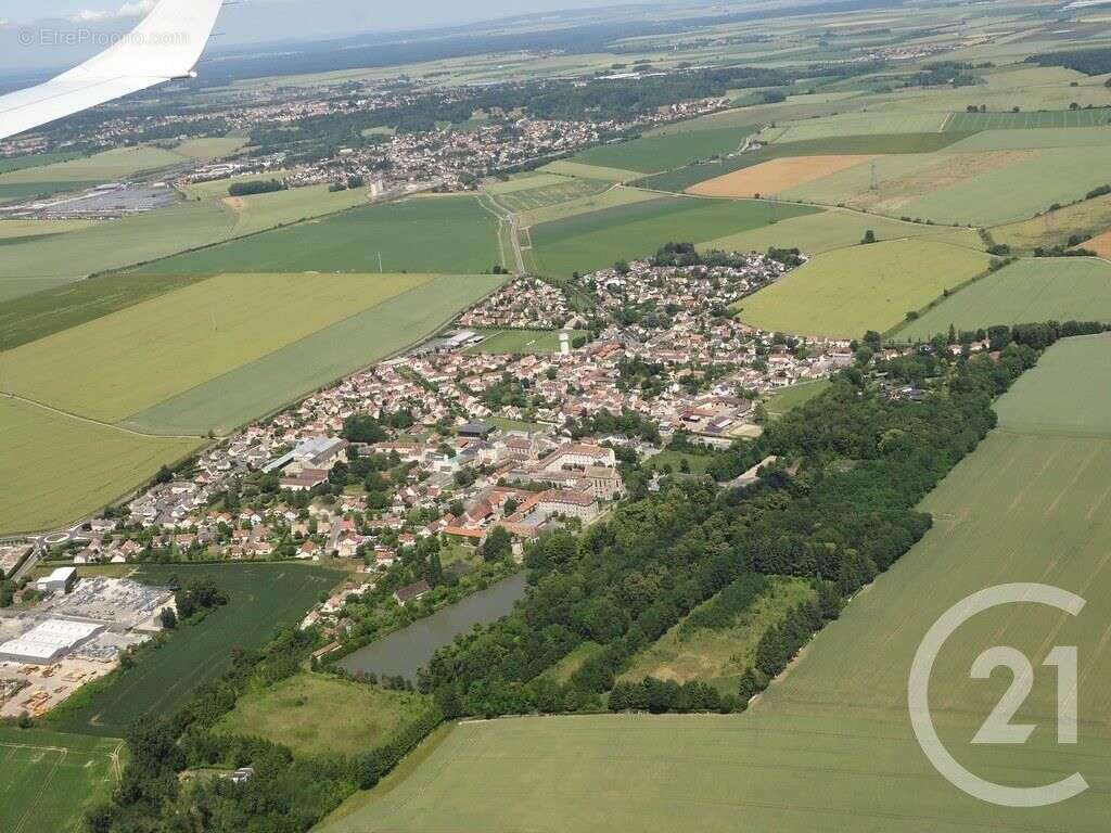 Maison à MONTGE-EN-GOELE