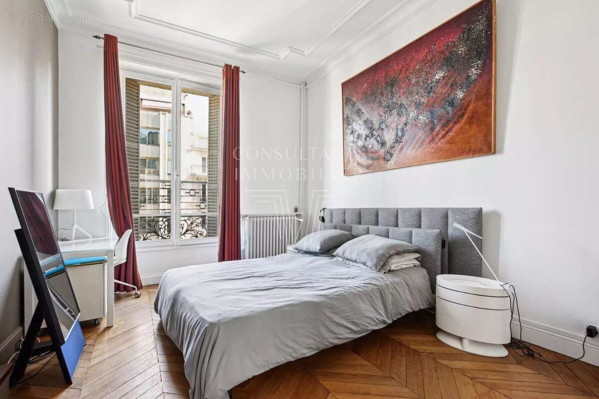 Appartement à PARIS-8E