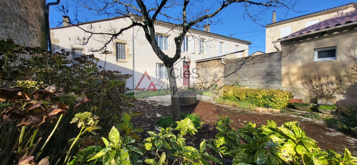 Maison à SAINT-PIERRE-D&#039;AURILLAC