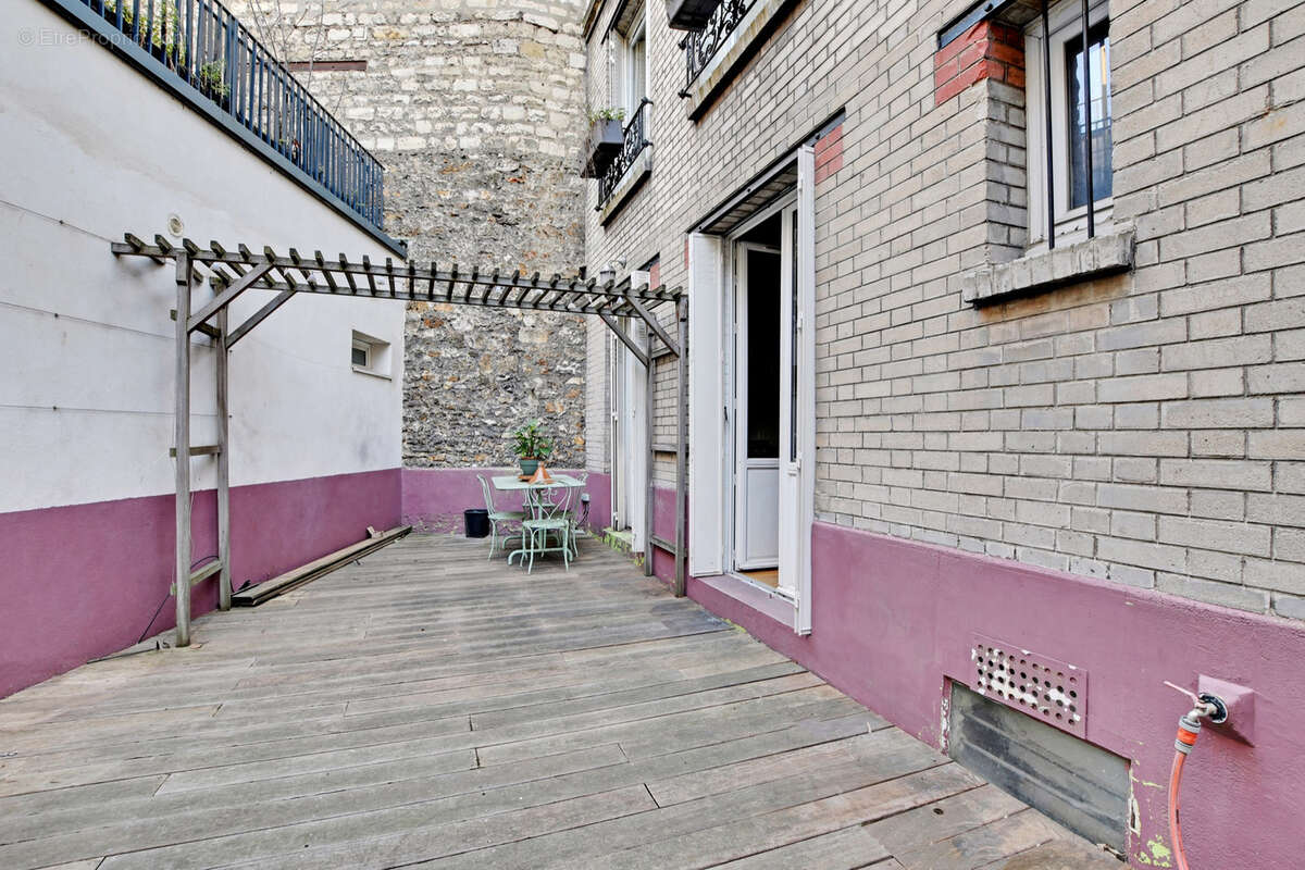 Maison à PARIS-18E