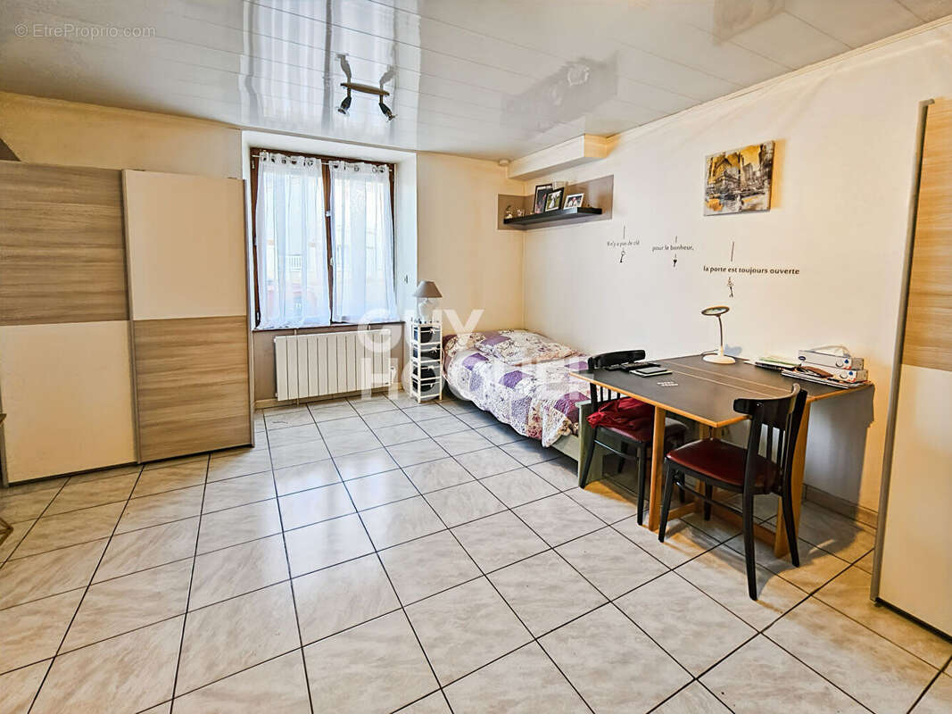 Appartement à FONTENAY-TRESIGNY