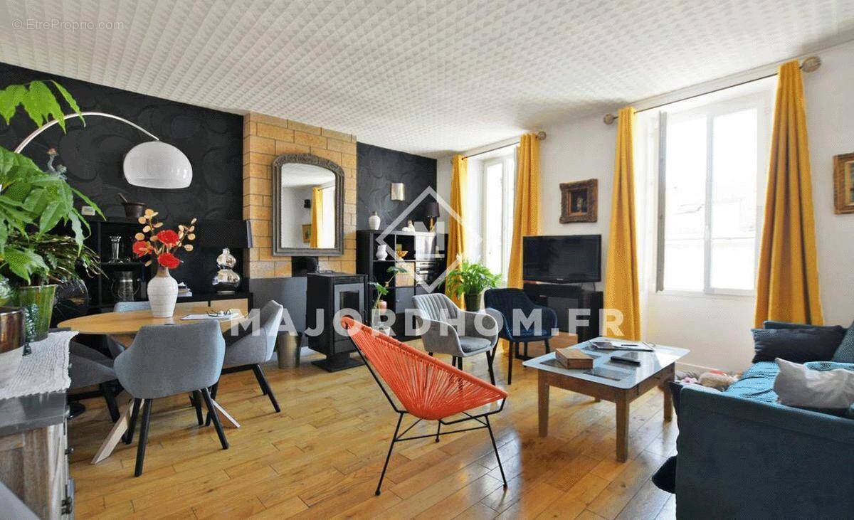 Appartement à MARSEILLE-4E