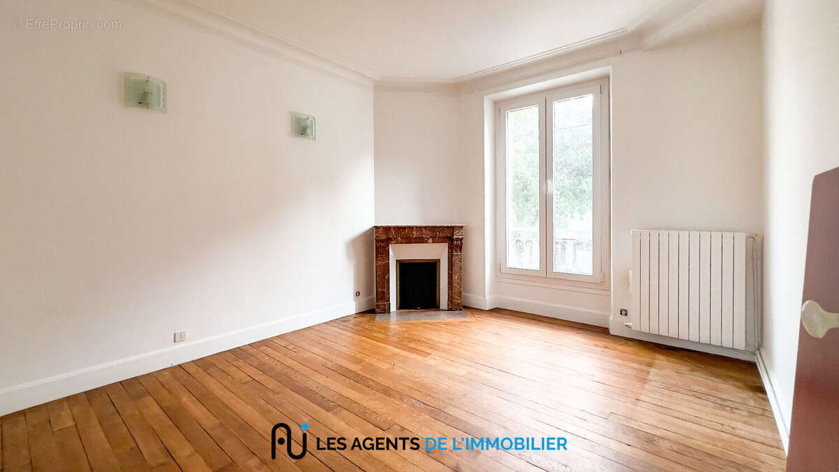 Appartement à NANTERRE