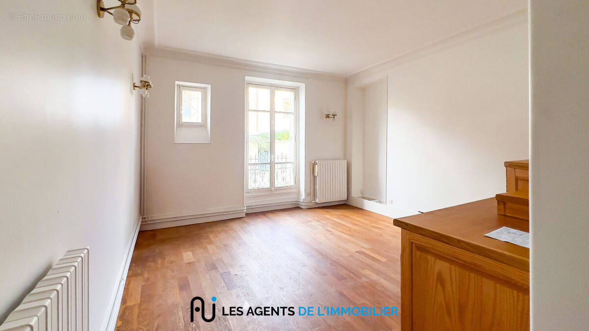 Appartement à NANTERRE