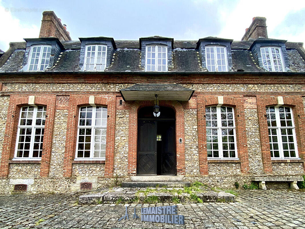 Maison à MONT-SAINT-AIGNAN