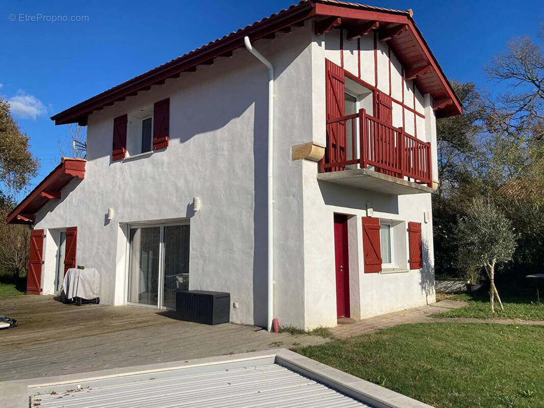 Maison à SAINT-PEE-SUR-NIVELLE