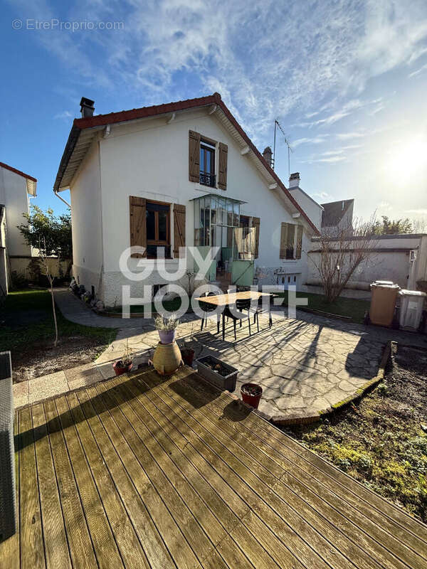 Maison à LE PERREUX-SUR-MARNE