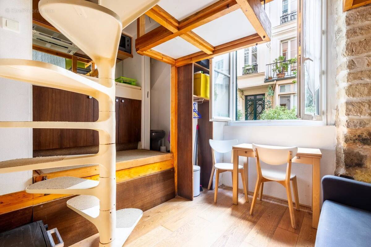 Appartement à PARIS-4E