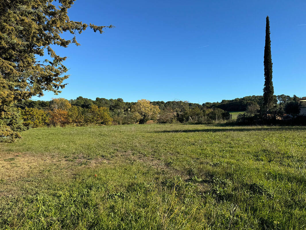 Terrain à AIX-EN-PROVENCE