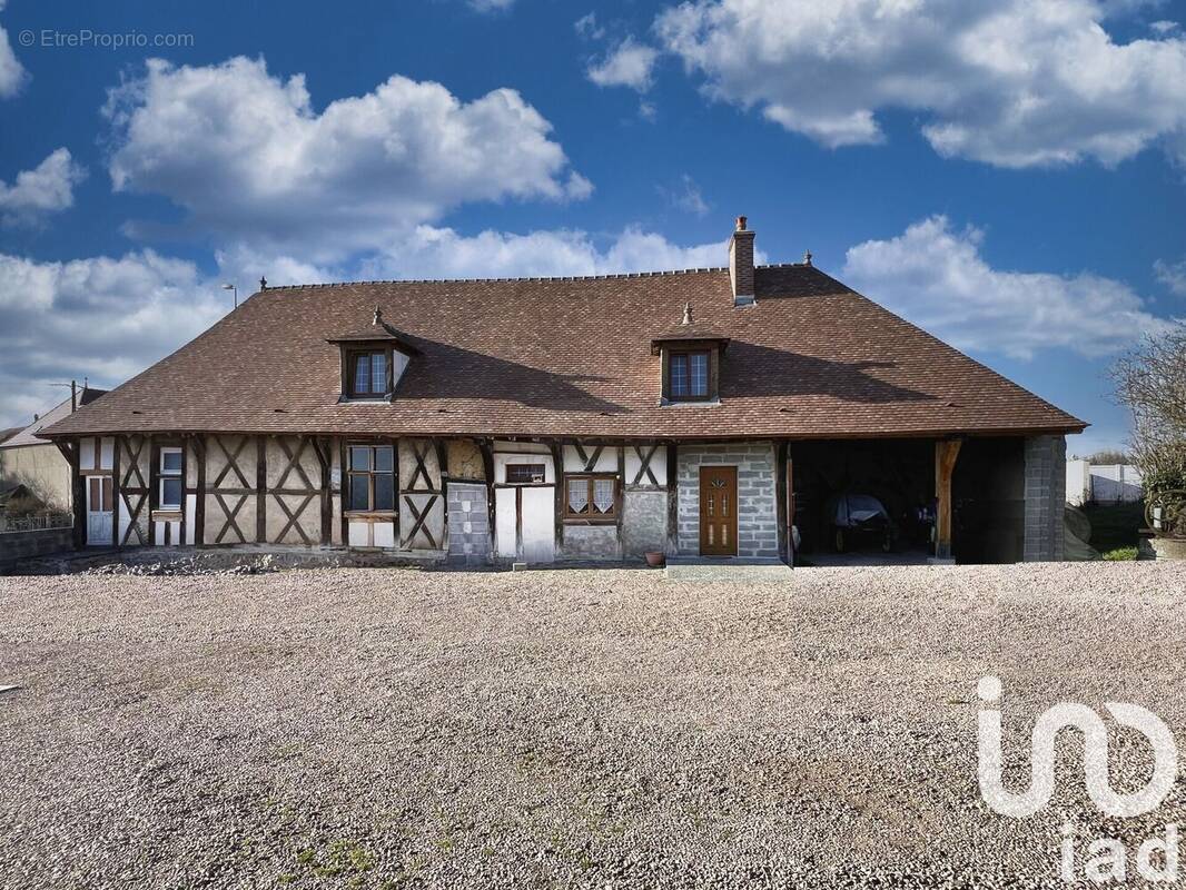 Photo 1 - Maison à MONETAY-SUR-LOIRE