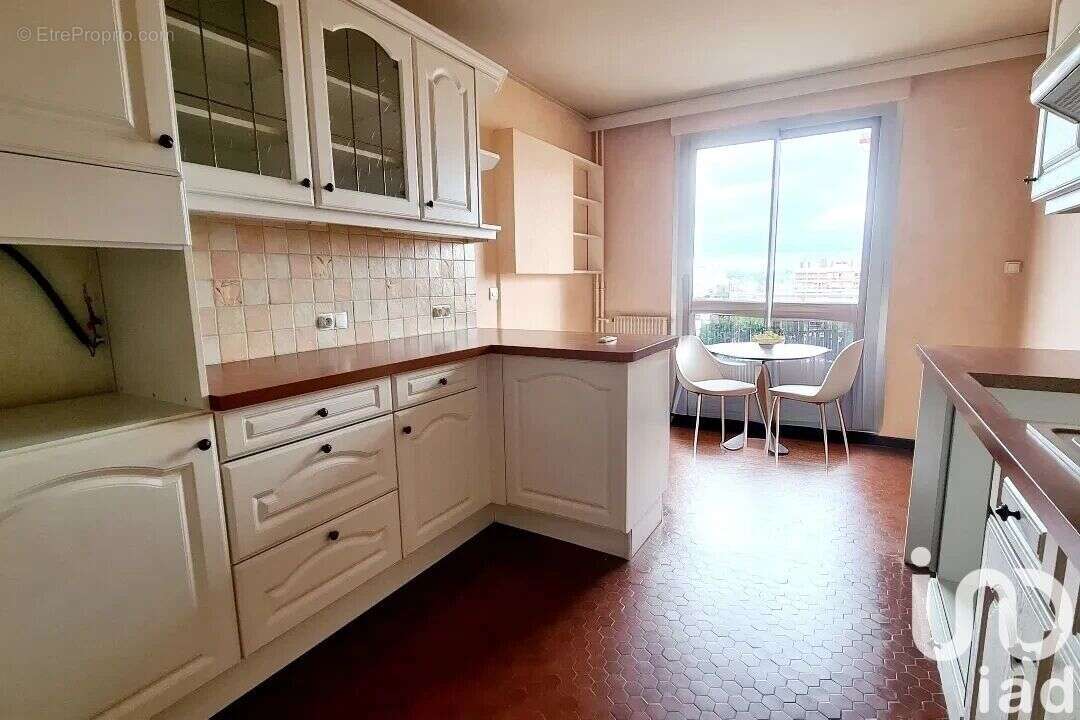 Photo 6 - Appartement à RILLIEUX-LA-PAPE