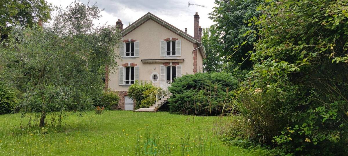 Maison à FONTAINEBLEAU