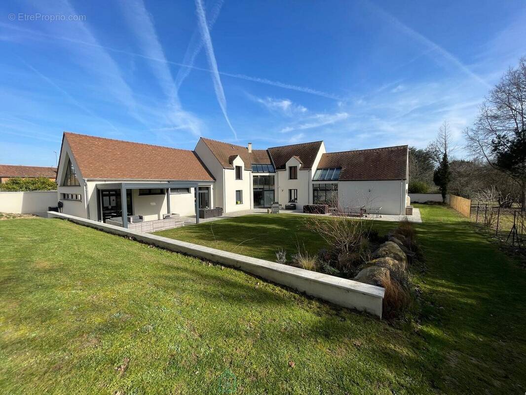 Maison à FONTAINEBLEAU