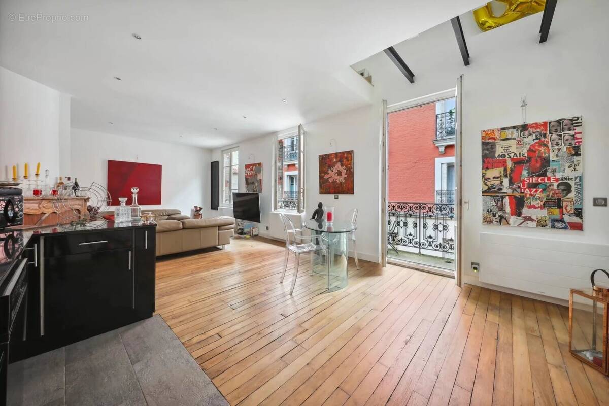 Appartement à PARIS-14E