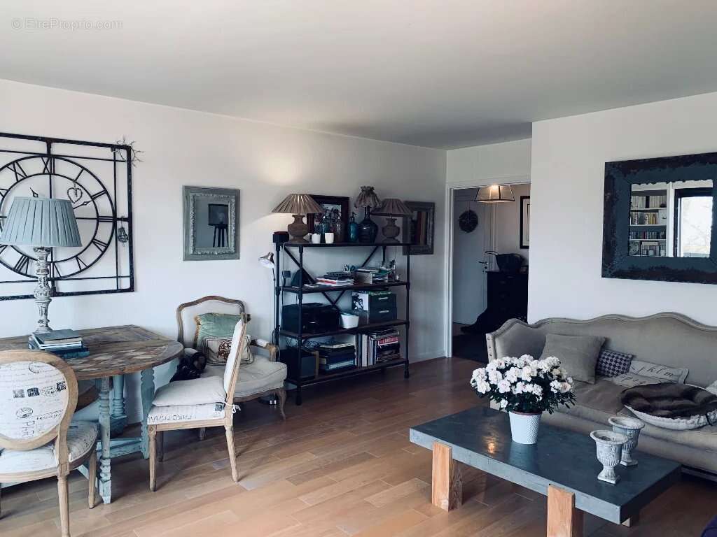 Appartement à VERSAILLES