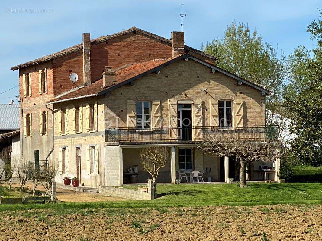 Maison à BEAUMONT-DE-LOMAGNE