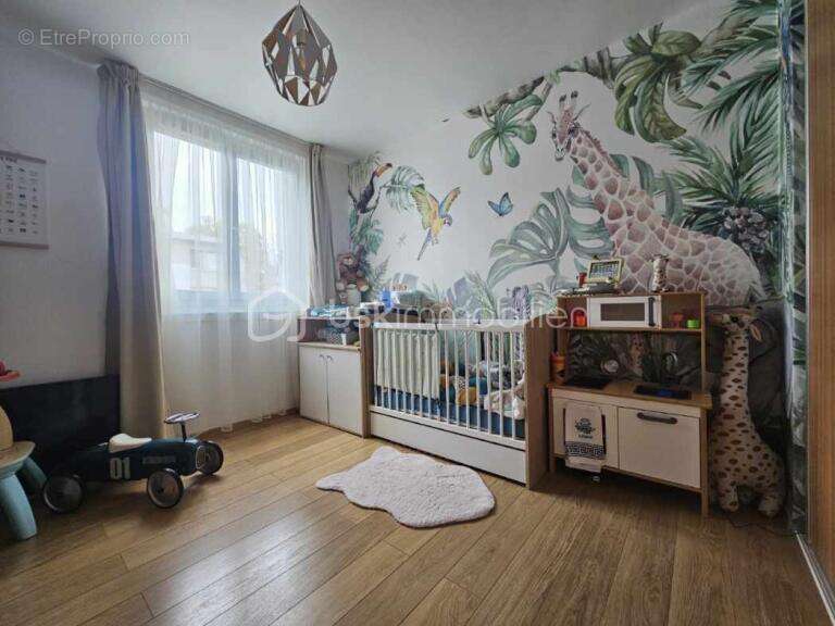 Appartement à NANTERRE