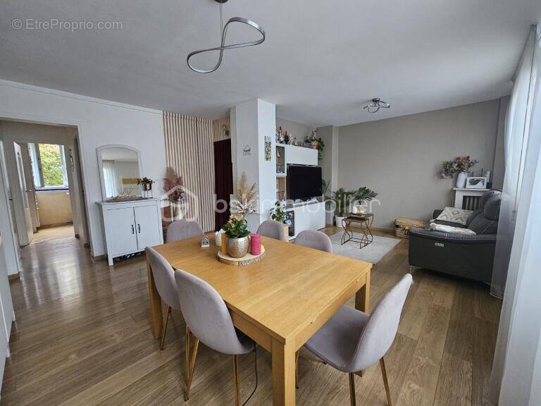 Appartement à NANTERRE