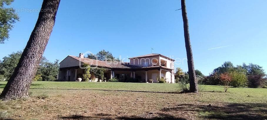 Maison à RIBAUTE-LES-TAVERNES