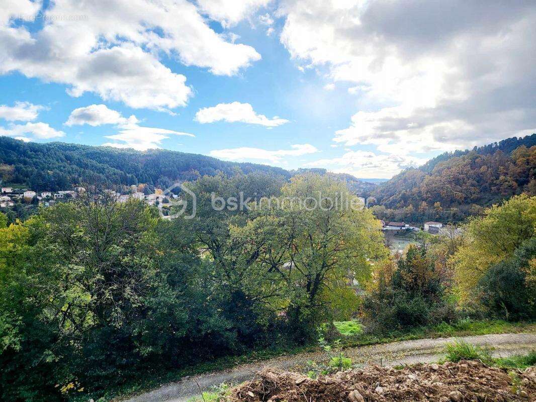 Terrain à VALS-LES-BAINS