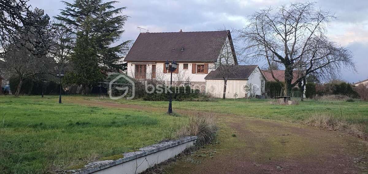 Maison à LAILLY-EN-VAL