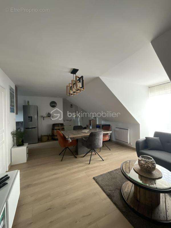 Appartement à COIGNIERES