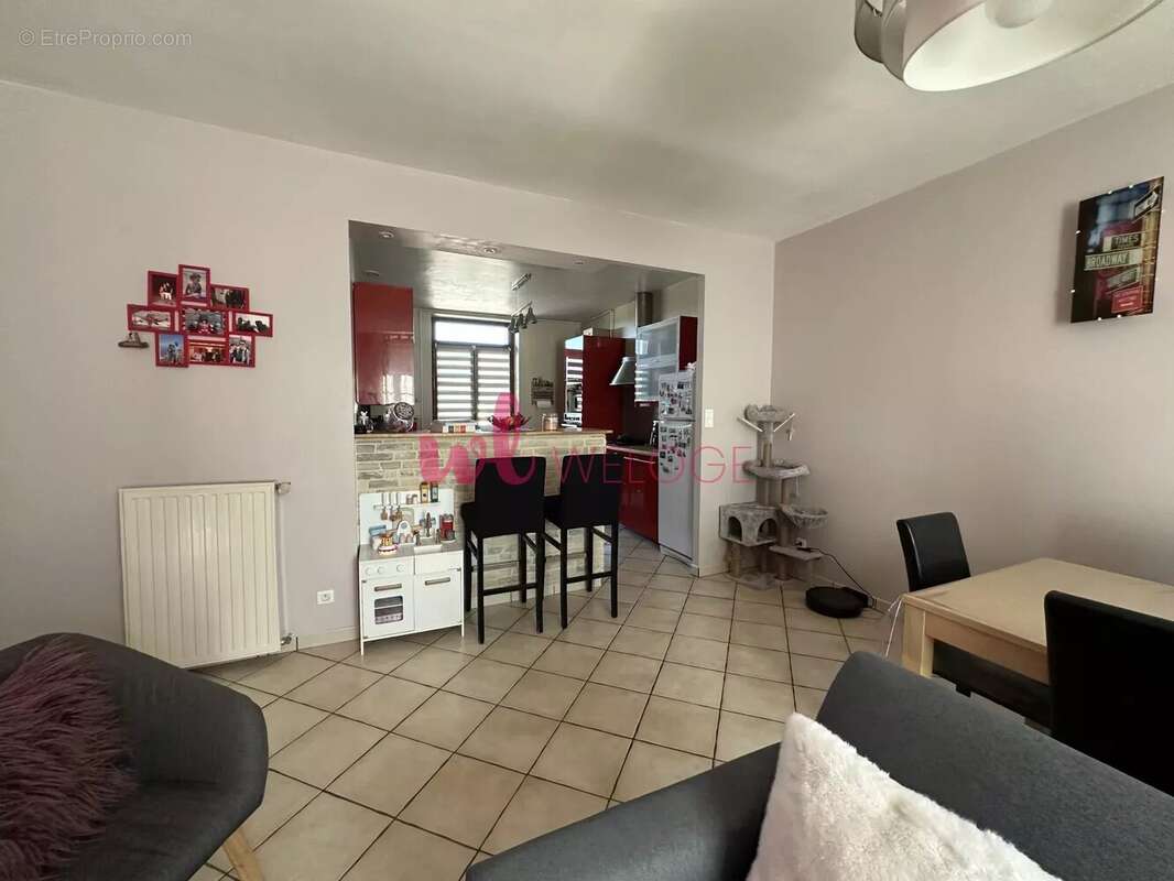 Appartement à SAINT-PAUL-EN-JAREZ