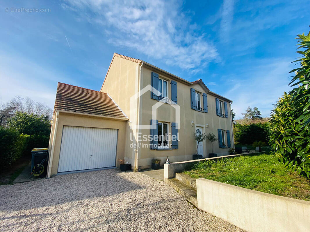 Maison à TRIEL-SUR-SEINE